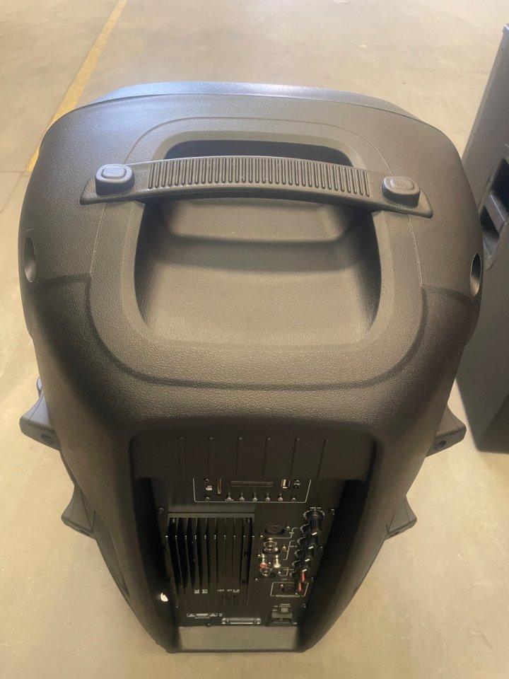 Equipo sonido 2600w de segunda mano · Foto 10 de 10 · Granada · 1099 €