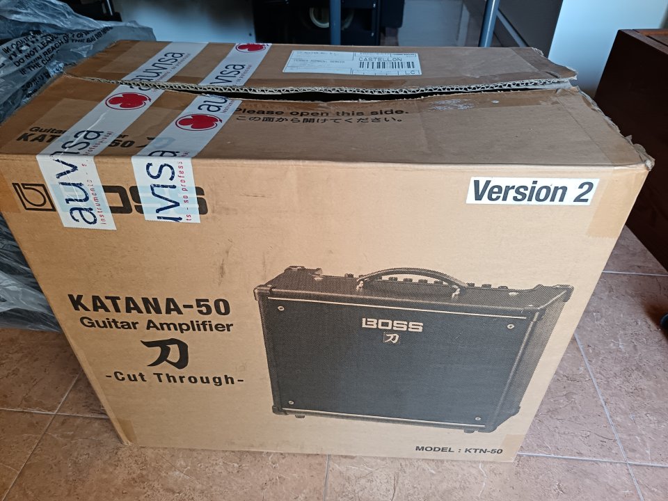 Boss Katana 50 MKI + Boss FS6 footswitch de segunda mano · Foto 5 de 9 · Castellón · 220 €