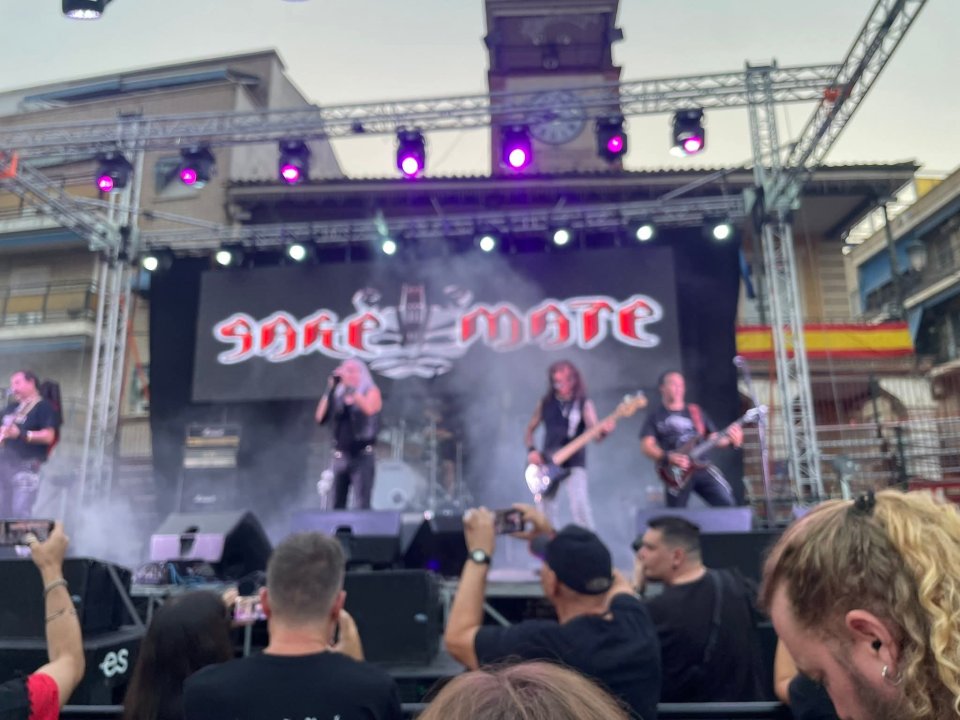 SAKE MATE Busca vocalista