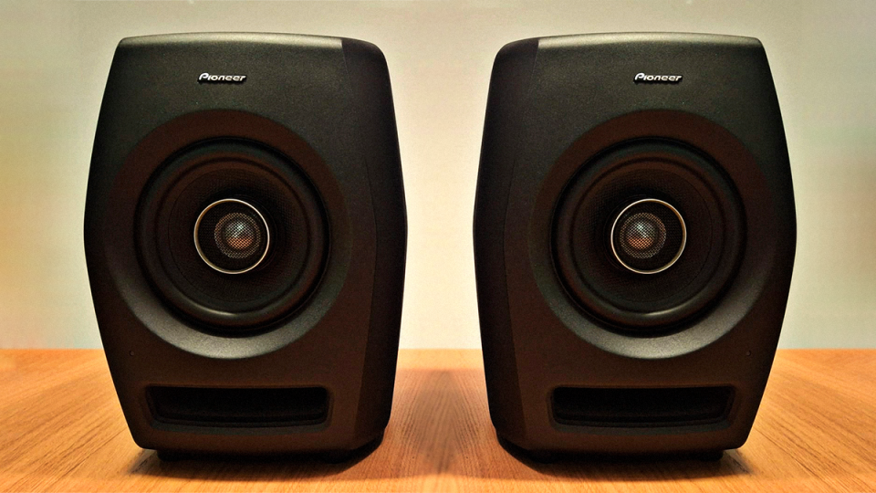 Monitores Pioneer DJ RM–05