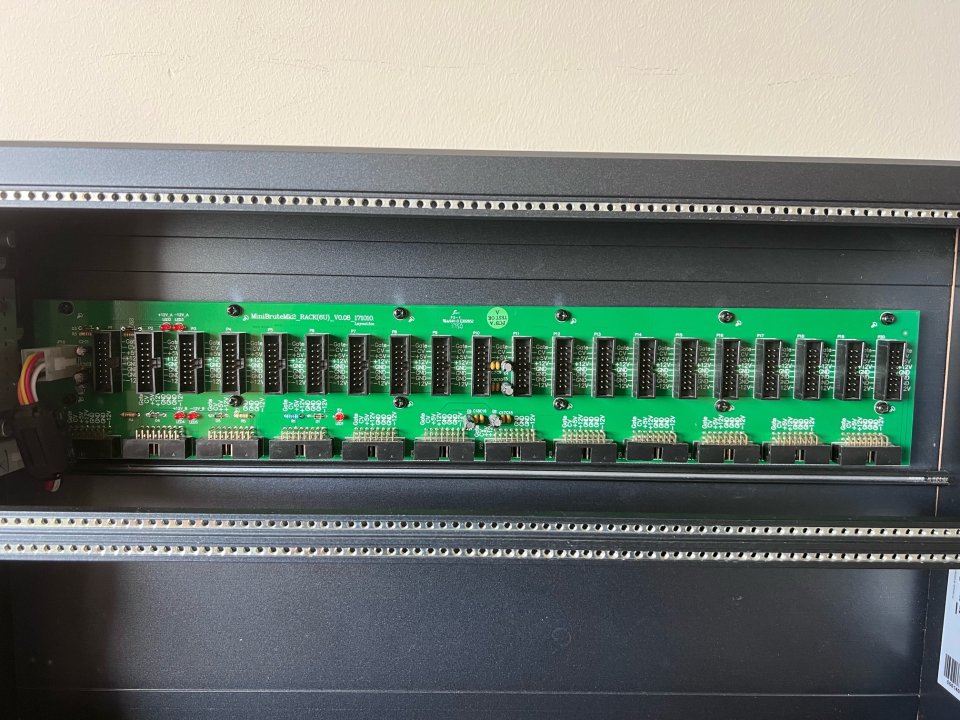 Arturia rackbrute 6u