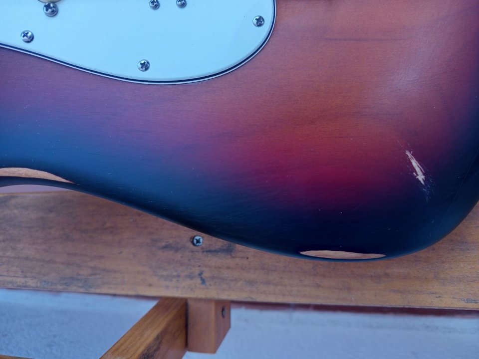 Fender stratocaster performer de segunda mano · Foto 4 de 10 · Cáceres · 750 €