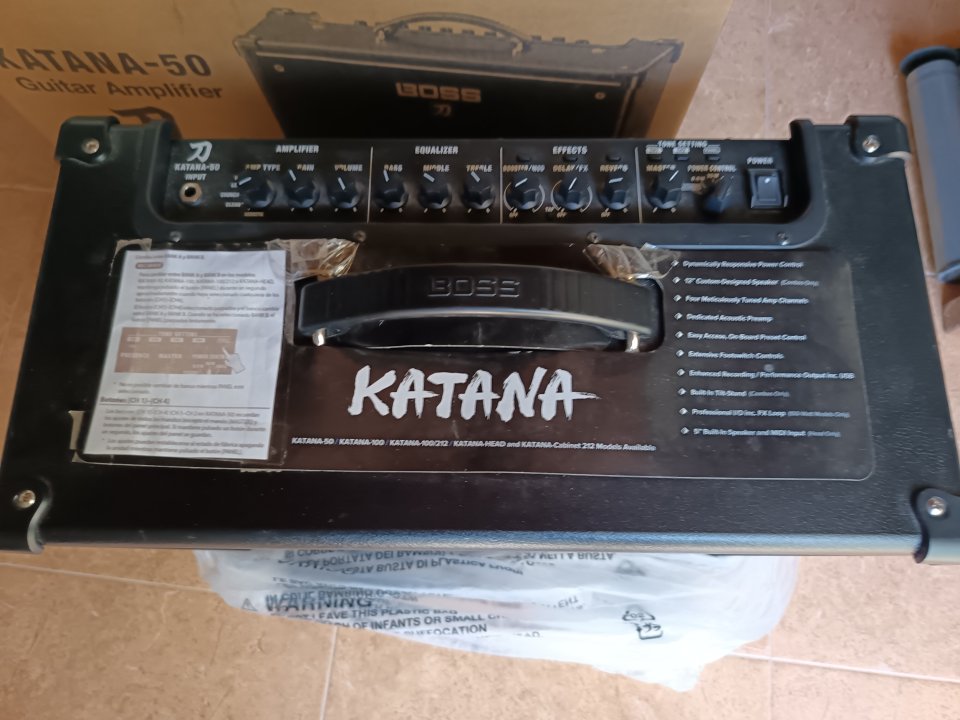 Boss Katana 50 MKI + Boss FS6 footswitch de segunda mano · Foto 7 de 9 · Castellón · 220 €