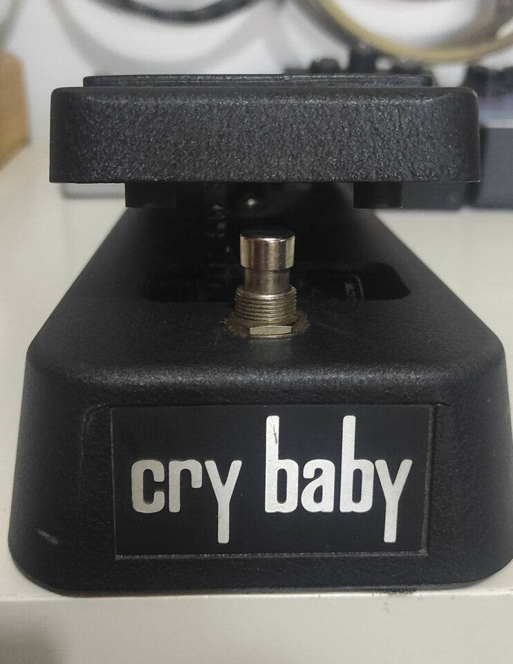 Set de Pedales de efectos más cables.