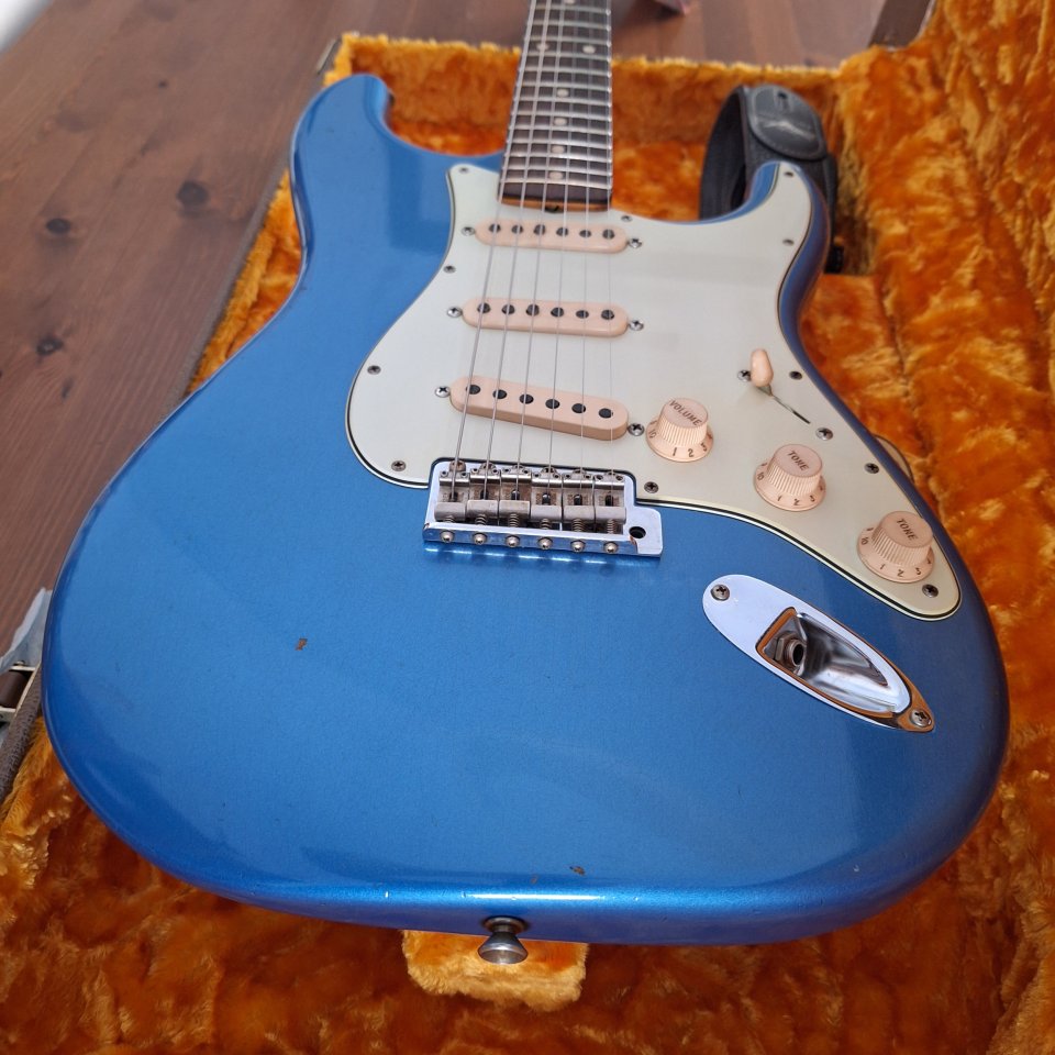 Fender Custom Shop Stratocaster 62' de segunda mano · Foto 2 de 10 · Sevilla · 4200 €