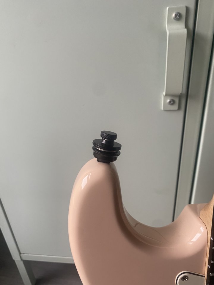 replica stratocaster Shur