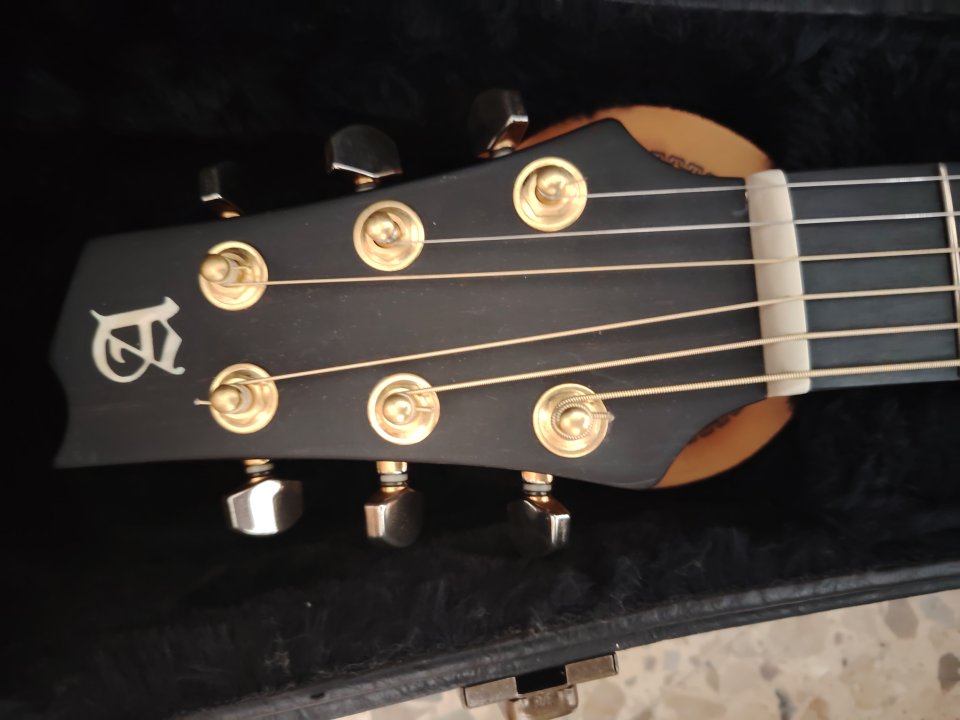 Alhambra A3 CW E5 Cedro con estuche original de segunda mano · Foto 3 de 9 · Madrid · 850 €