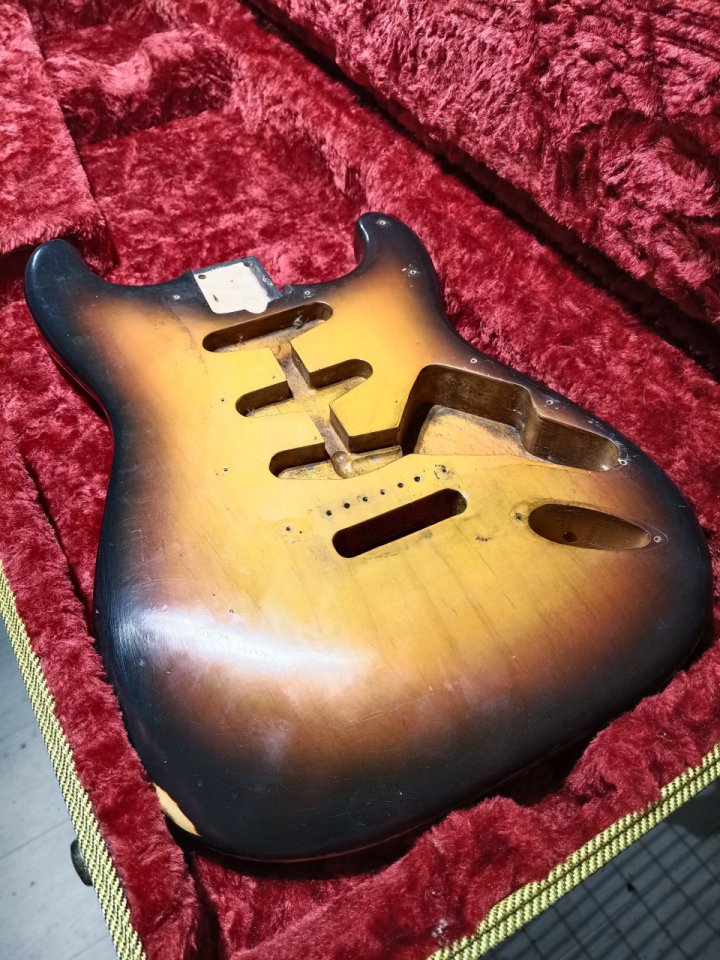 Cuerpo Stratocaster 1 pieza de segunda mano · Foto 5 de 6 · Cádiz · 350 €