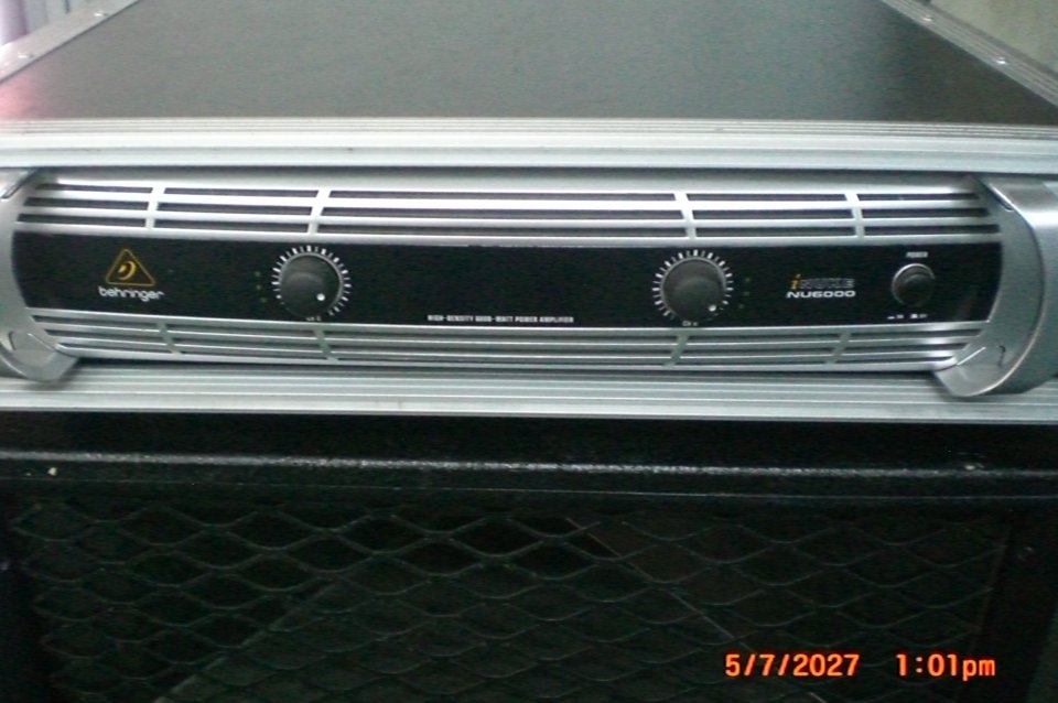 Altavoces Turbosound THL 2 y etapa Bheringer INUKE 6000 de segunda mano · Foto 1 de 2 · León · 1000 €