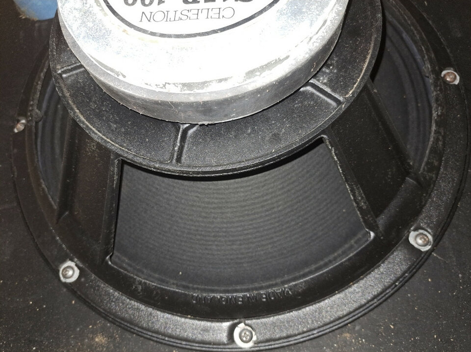 Altavoz Bajo y Guitarra Celestion