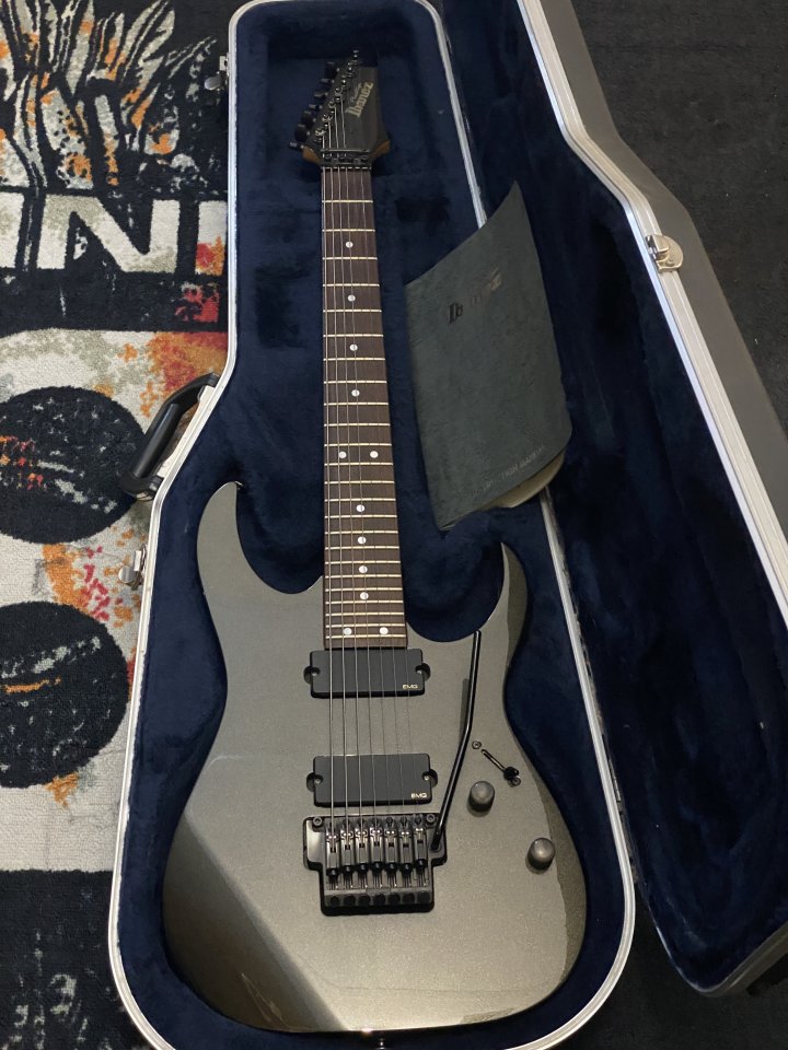 Cambio/Vendo Ibanez RG1527 Prestige, Japan/FujiGen, EMG