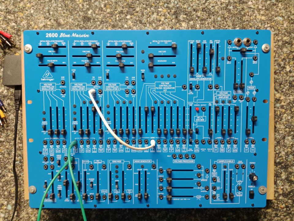 Behringer 2600 Blue Marvin de segunda mano · Foto 1 de 2 · Alicante · 330 €