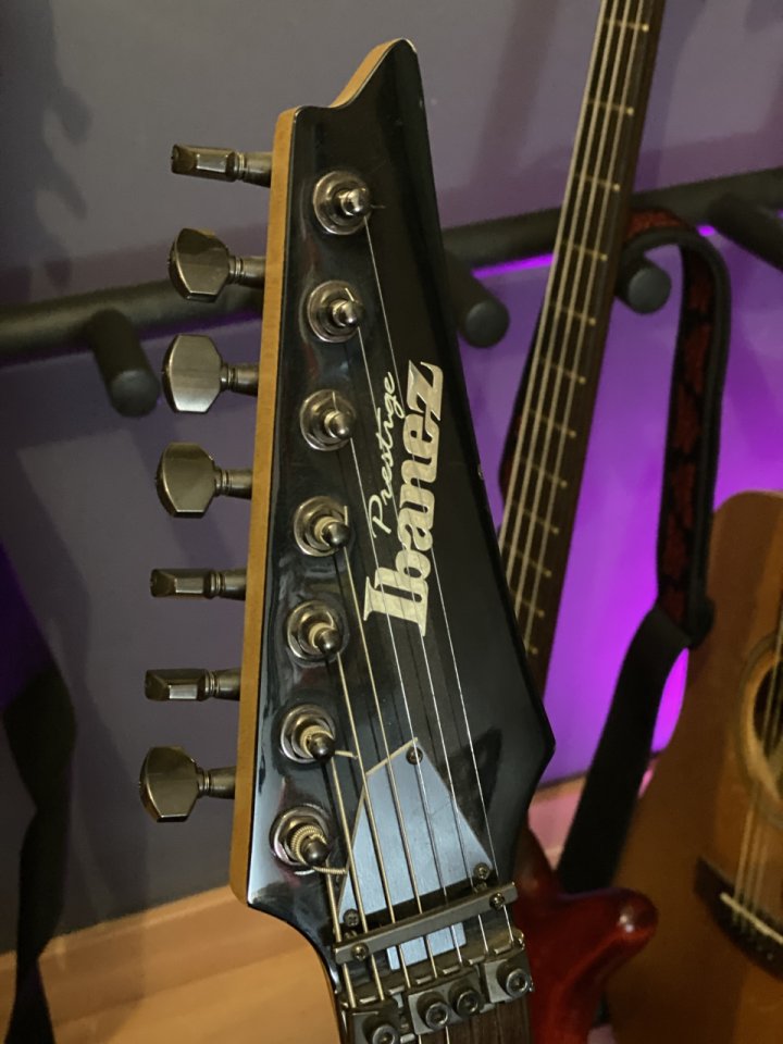 Cambio/Vendo Ibanez RG1527 Prestige, Japan/FujiGen, EMG