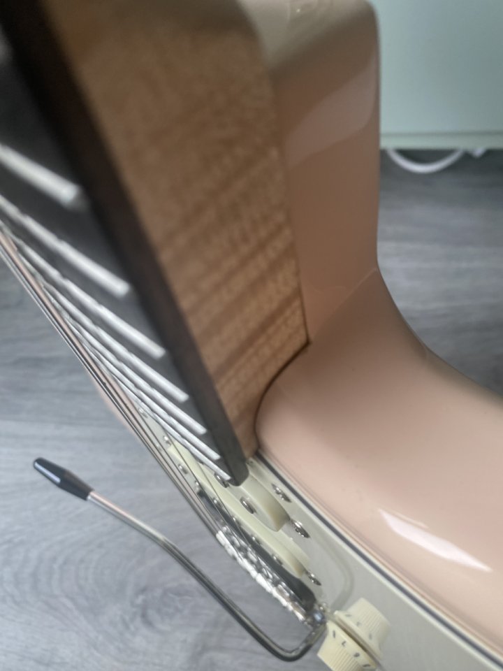 replica stratocaster Shur