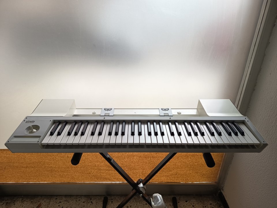 Teclado Korg M3 61 ( Sin módulo M3M) de segunda mano · Foto 1 de 5 · Barcelona · 350 €
