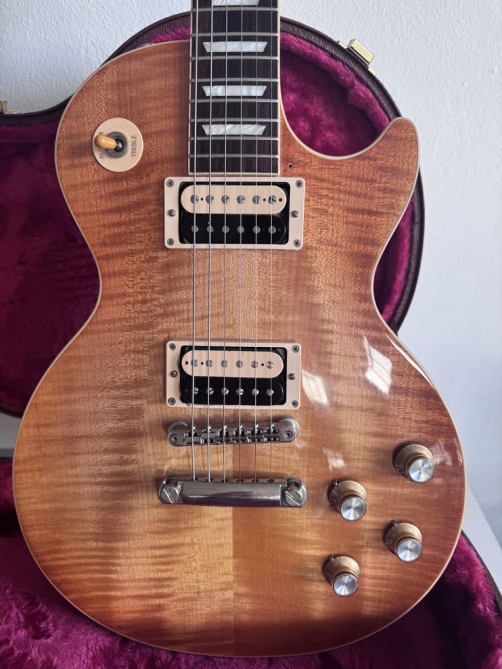 Guitarra Gibson Les Paul Standard 60s 2022 con pastillas Custombucker de segunda mano · Foto 7 de 8 · Valencia · 2000 €