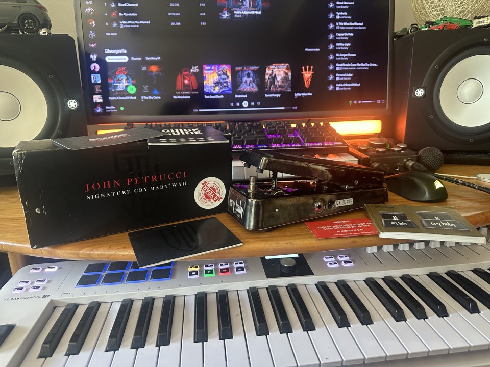 Dunlop Cry Baby JP95 Wah John Petrucci de segunda mano · Foto 2 de 6 · Asturias · 180 €