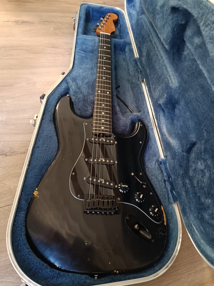 Bézier/MJT strat de segunda mano · Foto 1 de 3 · Cádiz · 1250 €