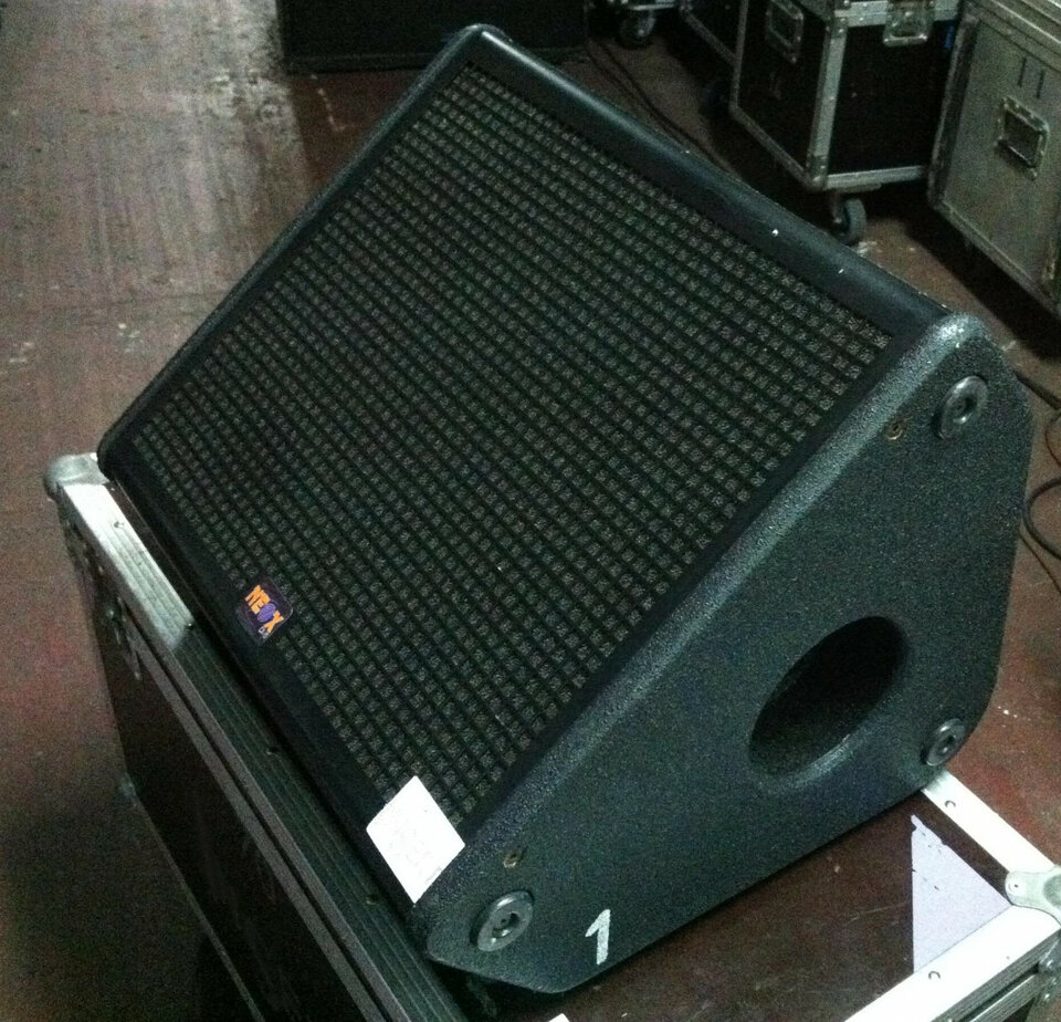 Caja AcusticaNEOX CX-15 con FLY CASE