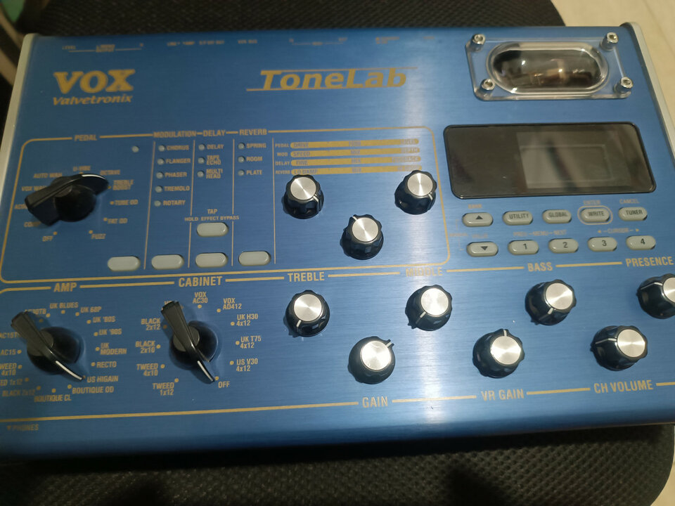 Se vende Vox tonelab desktop