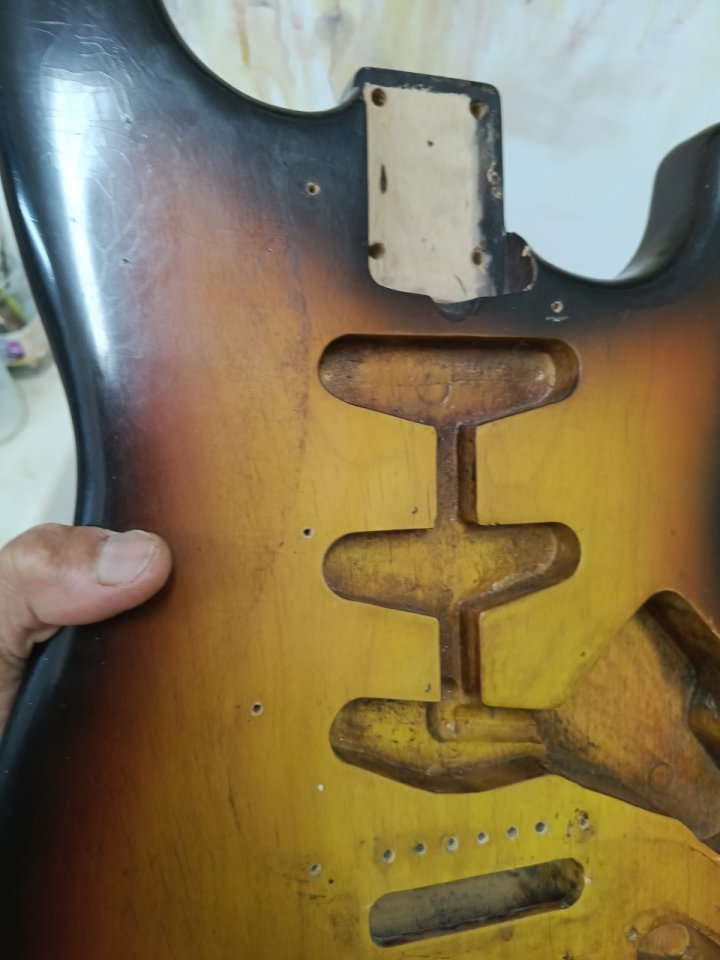 Cuerpo Stratocaster 1 pieza de segunda mano · Foto 6 de 6 · Cádiz · 350 €