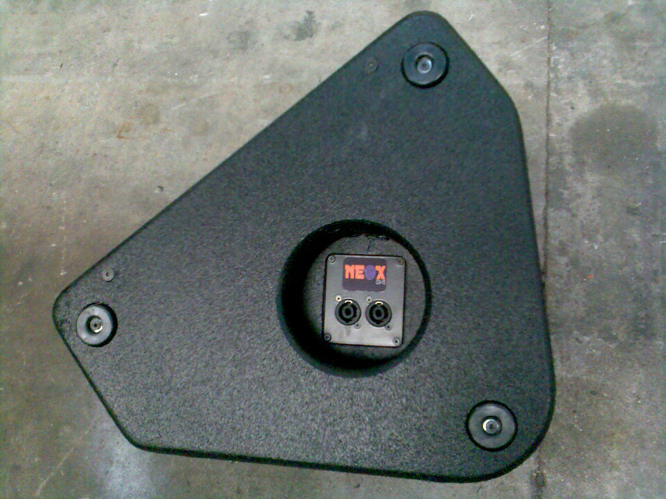 Caja AcusticaNEOX CX-15 con FLY CASE