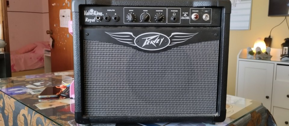 Peavey royal 8 a válvulas con mods.