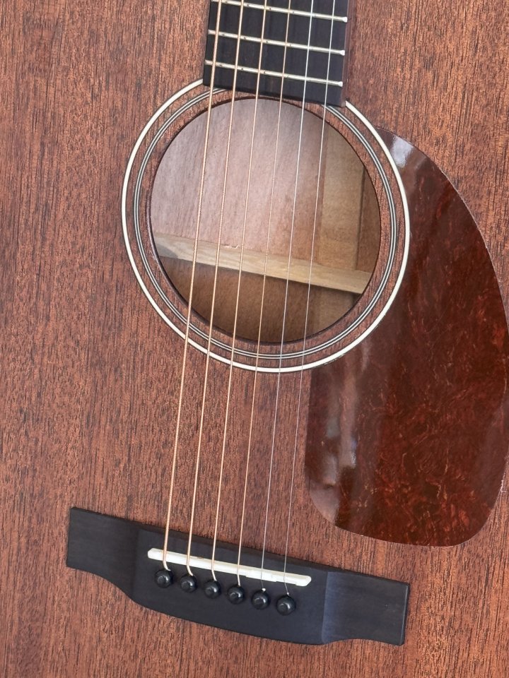 Harley Benton CLA-15M maderas solidas, usada 1 semana