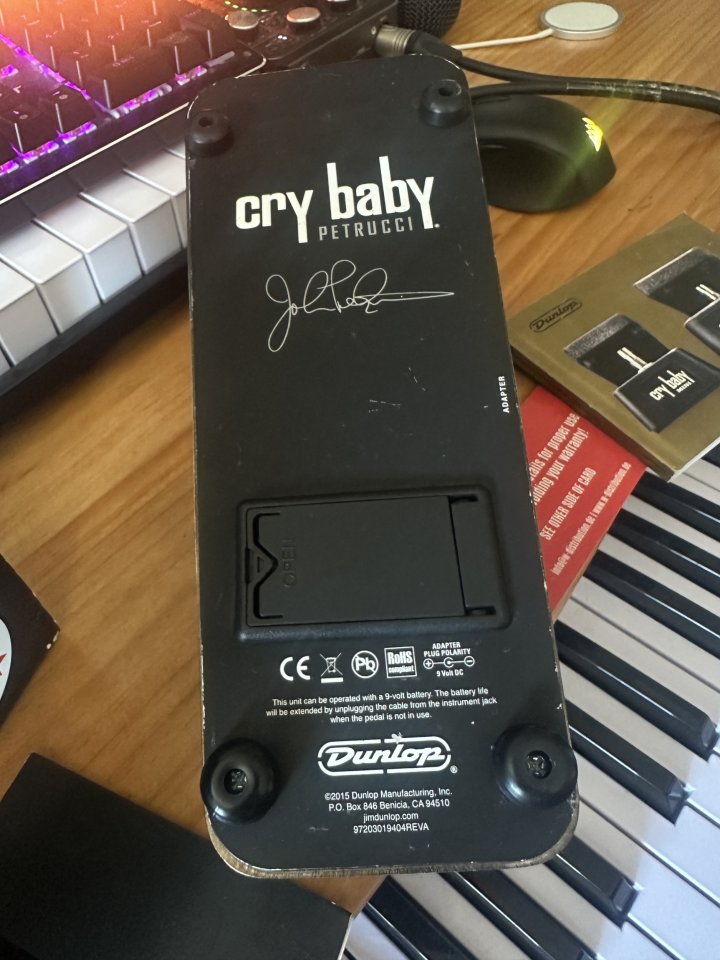Dunlop Cry Baby JP95 Wah John Petrucci de segunda mano · Foto 6 de 6 · Asturias · 180 €