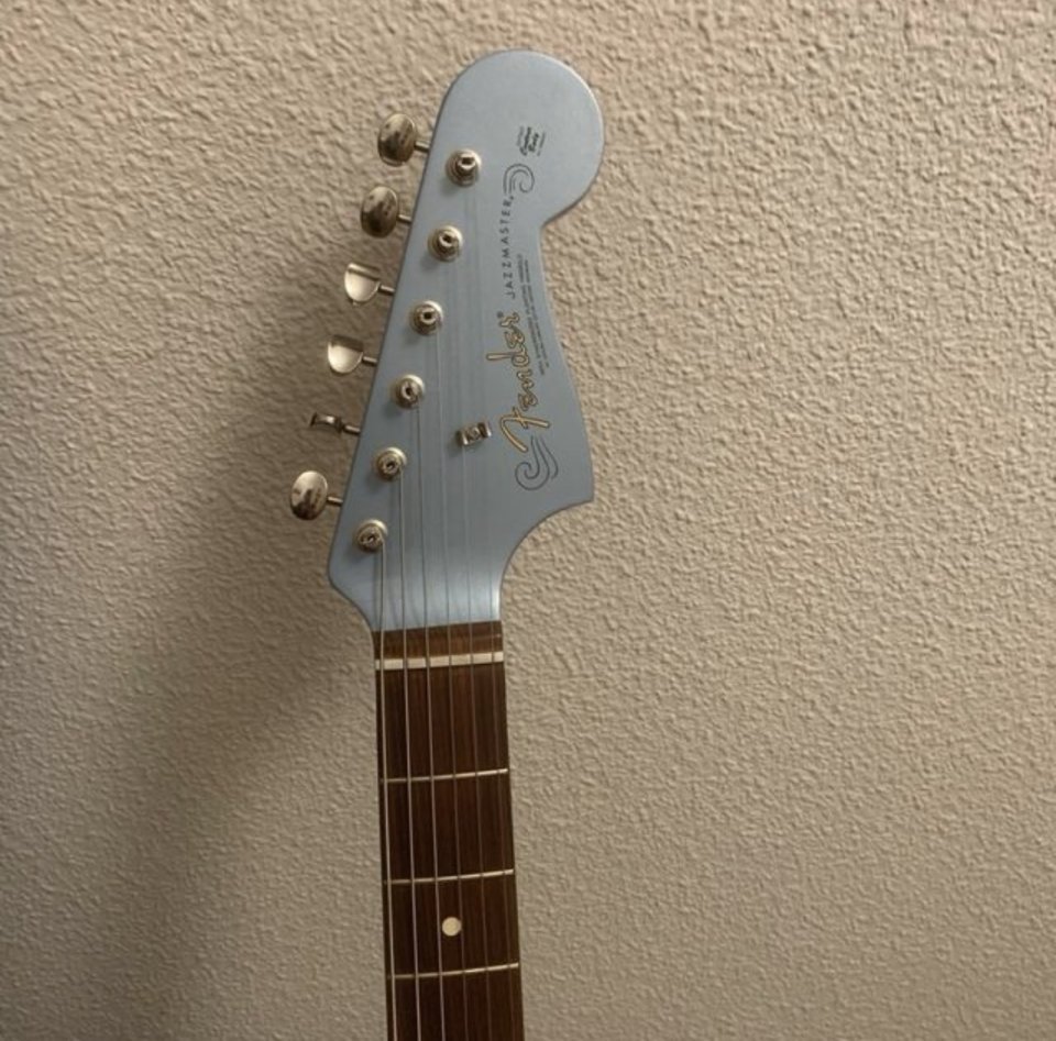 Fender Jazzmaster Vintera II de segunda mano · Foto 6 de 8 · Madrid · 850 €
