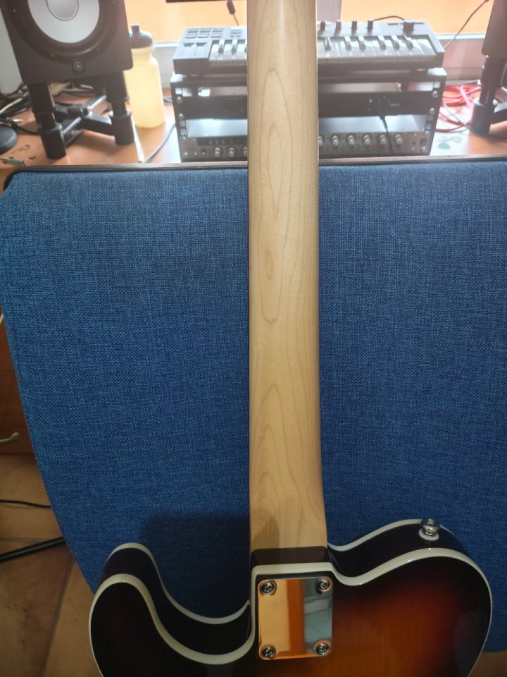 G&L ASAT CLASSIC TRIBUTE SERIES