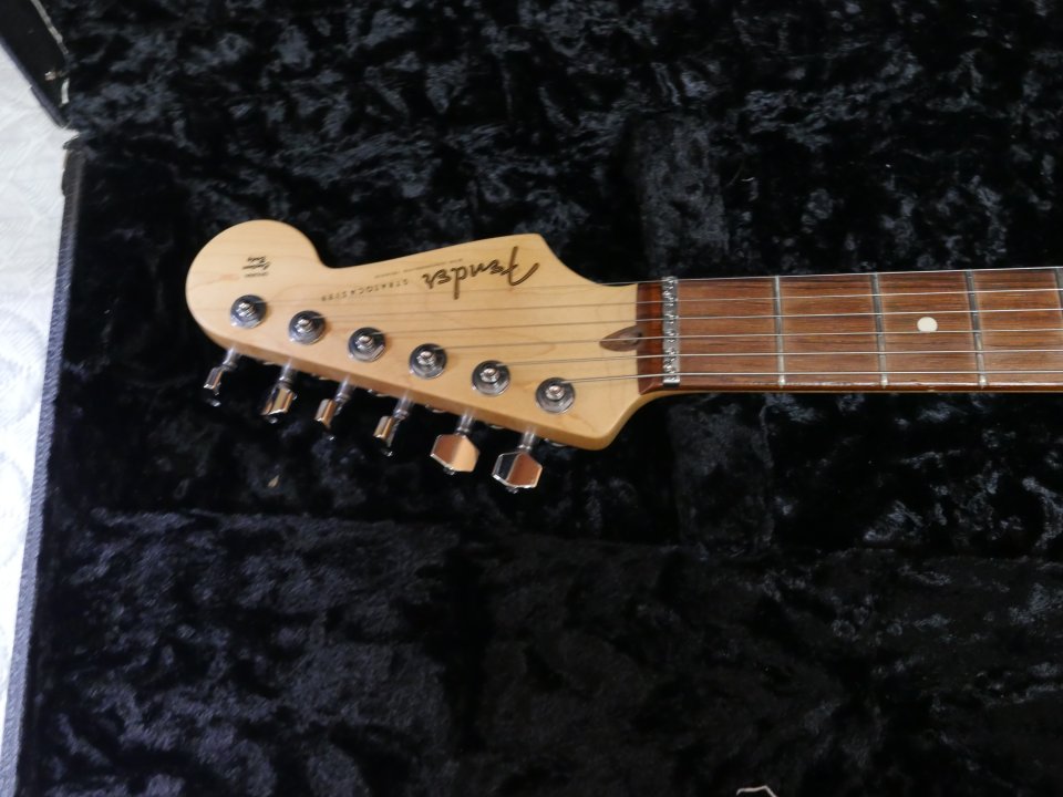 Fender stratocaster custom shop Jeff Beck de segunda mano · Foto 6 de 10 · Barcelona · 3750 €