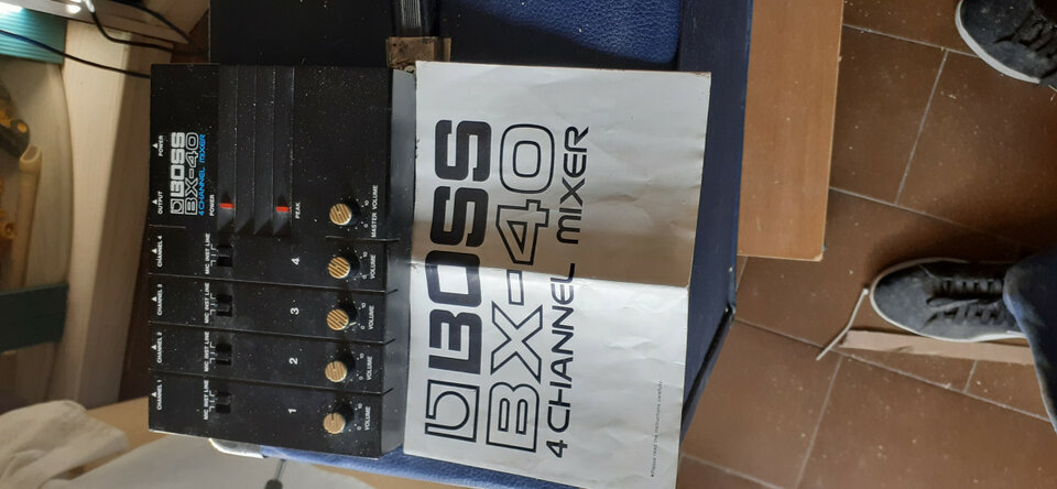 Boss BX-40   4 channel mixer