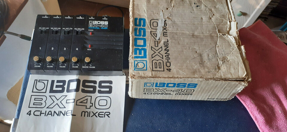 Boss BX-40   4 channel mixer