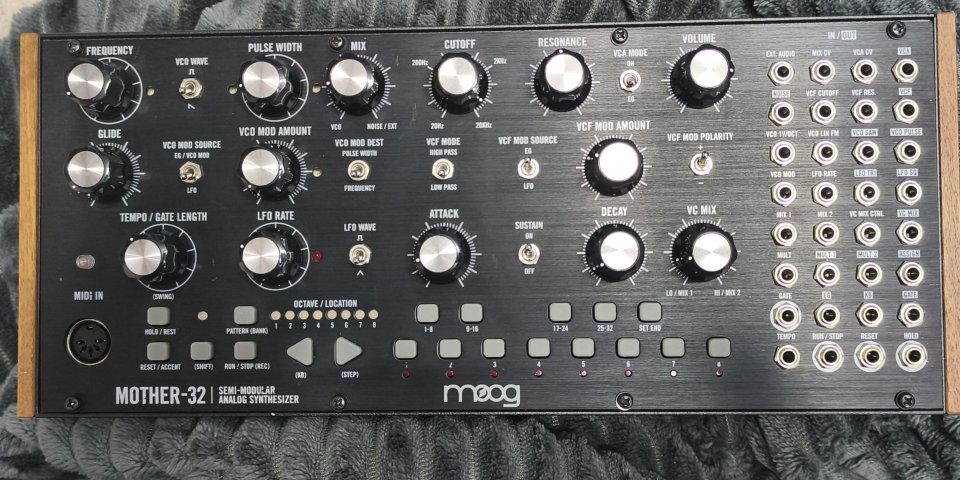 Moog Mother-32