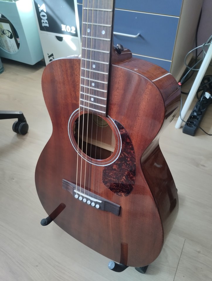 Funda Guild Acústica por maleta tele/strat de segunda mano · Valencia