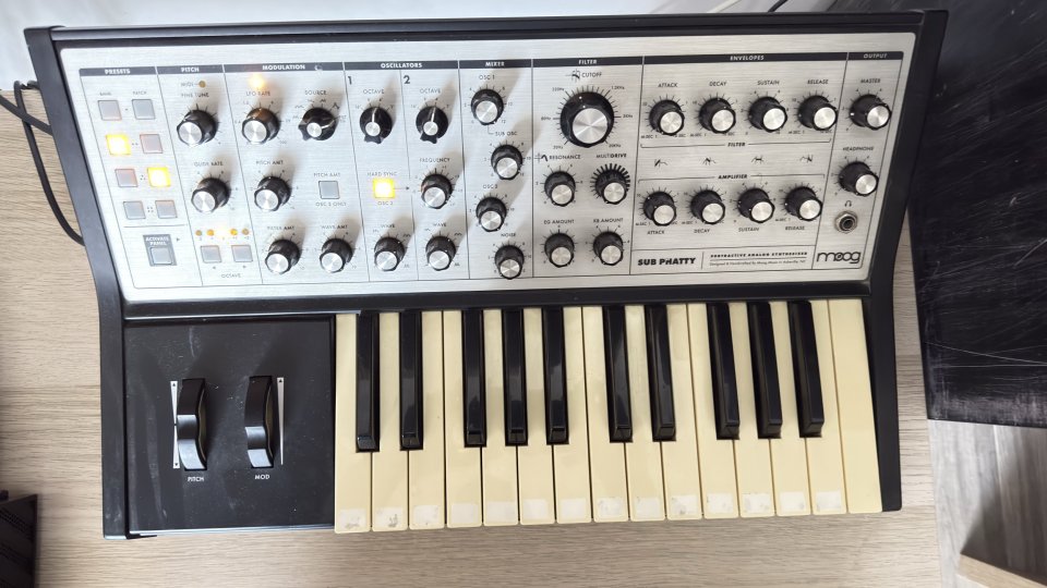 Moog Sub Phatty de segunda mano · Foto 3 de 3 · Barcelona · 680 €