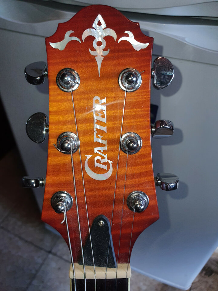 Crafter SAT-QMOS acustica+eléctrica
