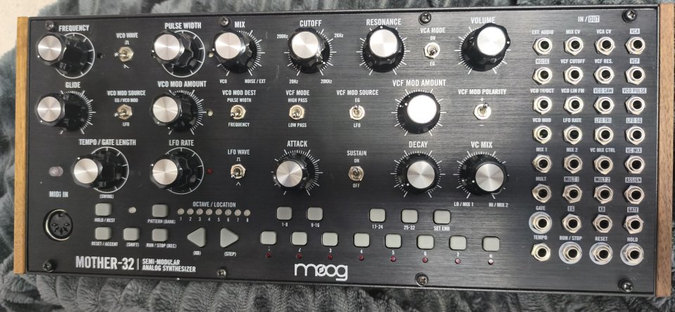 Moog Mother-32
