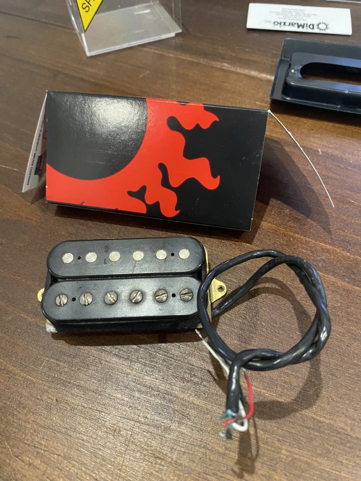 Set de 2 Humbuckers (SUHR thornbucker/DIMARZIO Tone Zone) de segunda mano · Foto 3 de 4 · Madrid · 185 €
