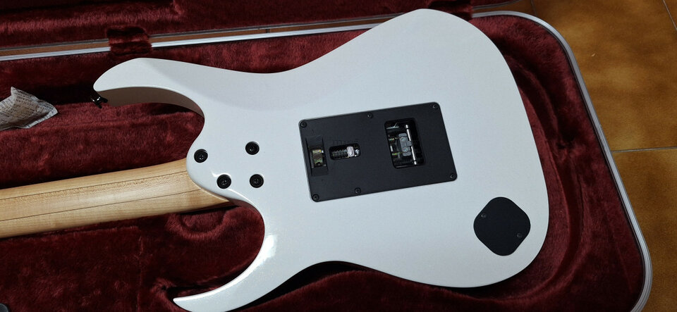 Ibanez RG 2550 MZ - Estado NOS