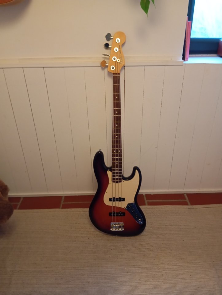 Fender American Performer Jazz Bass de segunda mano · Foto 2 de 10 · Barcelona · 1100 €