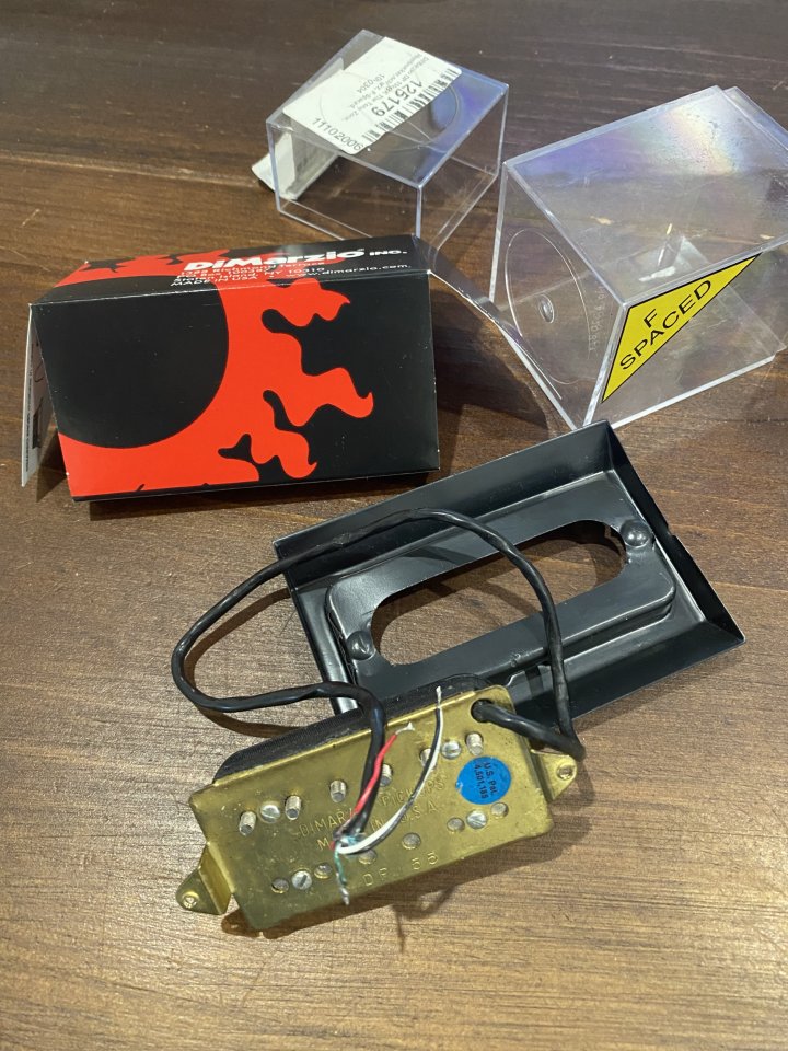 Set de 2 Humbuckers (SUHR thornbucker/DIMARZIO Tone Zone) de segunda mano · Foto 4 de 4 · Madrid · 185 €