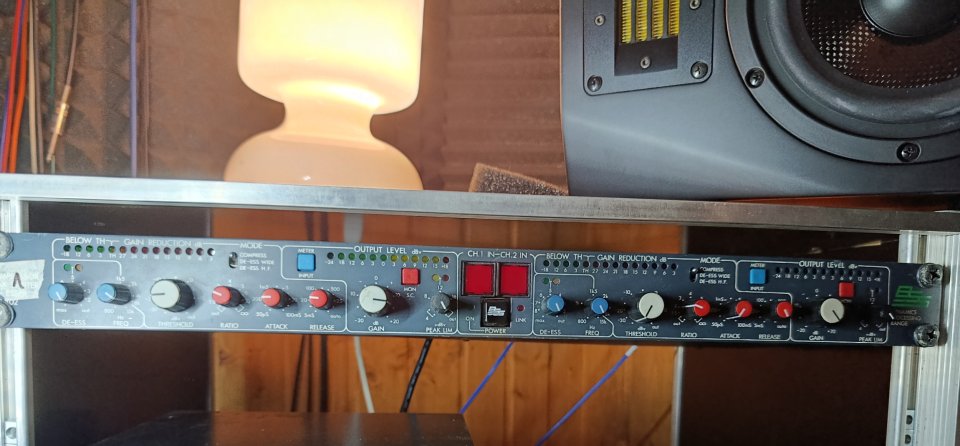 BSS compressor limiter de-esser DPR 402 de segunda mano · Tarragona · 315 €