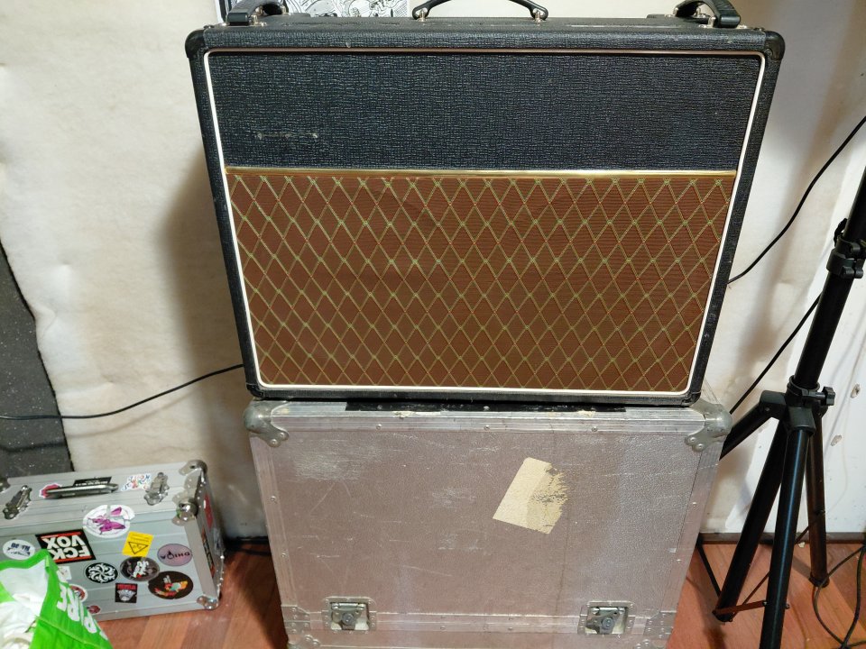Vox ac30 tb6 1999 Made in England Korg era + flightcase de segunda mano · Foto 3 de 6 · Albacete · 1400 €
