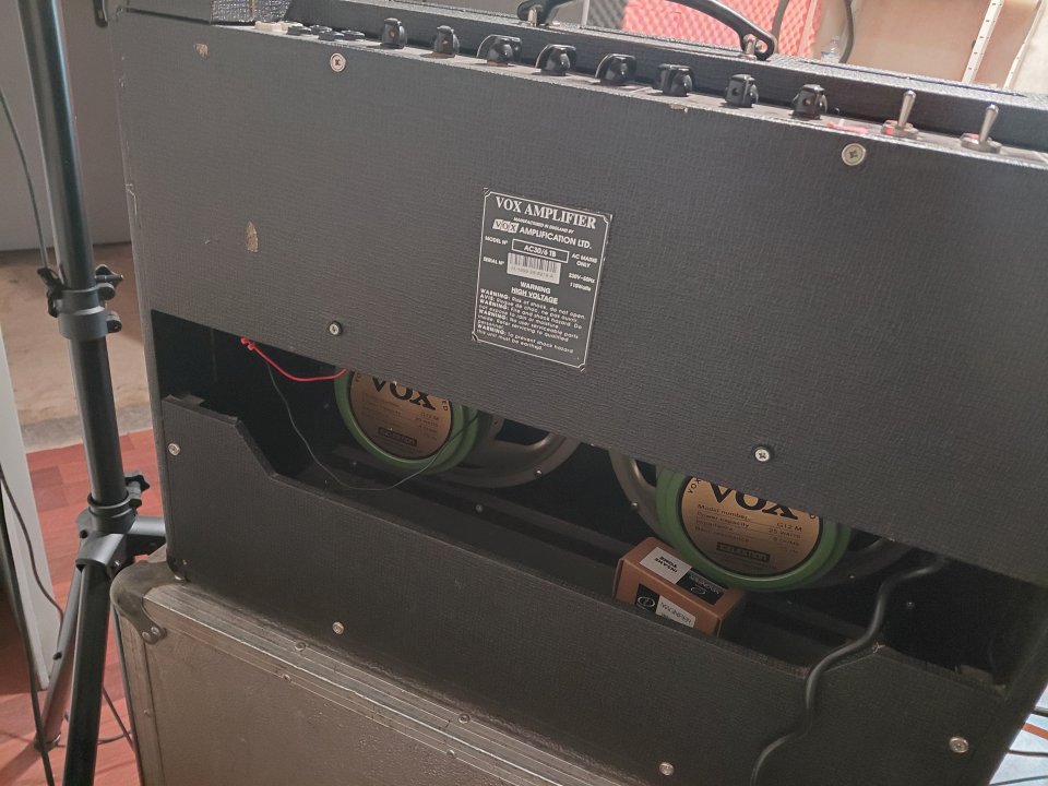 Vox ac30 tb6 1999 Made in England Korg era + flightcase de segunda mano · Foto 5 de 6 · Albacete · 1400 €