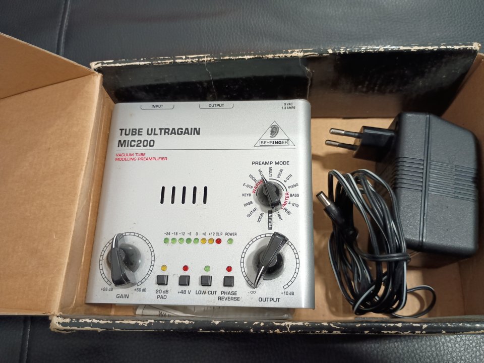 Behringer MIC200 de segunda mano · Foto 1 de 4 · Málaga · 30 €