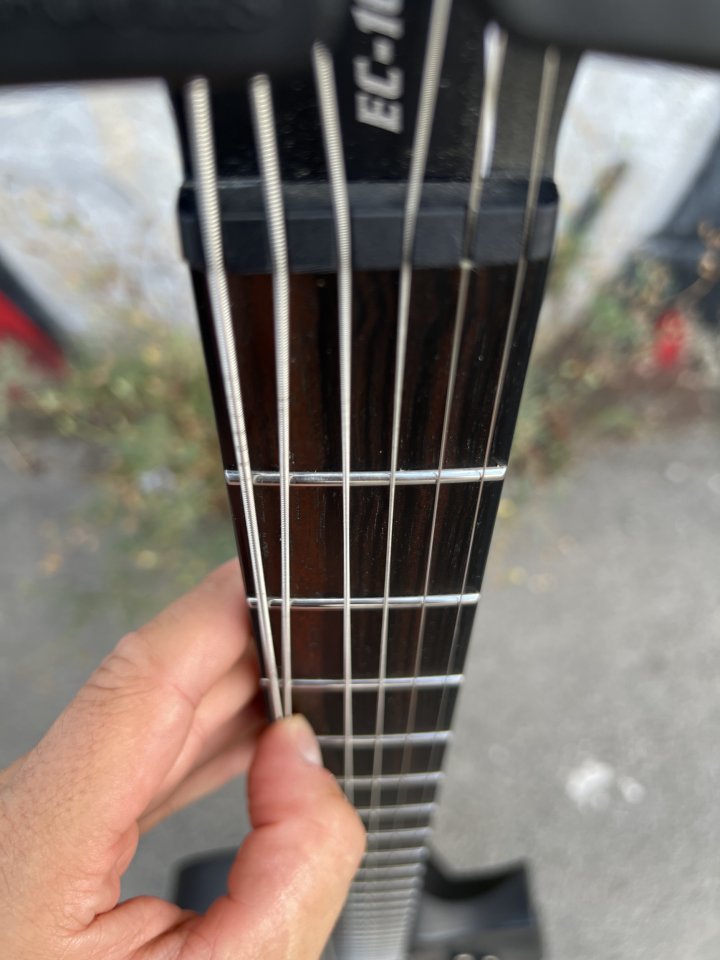 ESP LTD EC-1000 Baritone CHMS Guitarra de segunda mano · Foto 6 de 9 · Araba · 1199 €