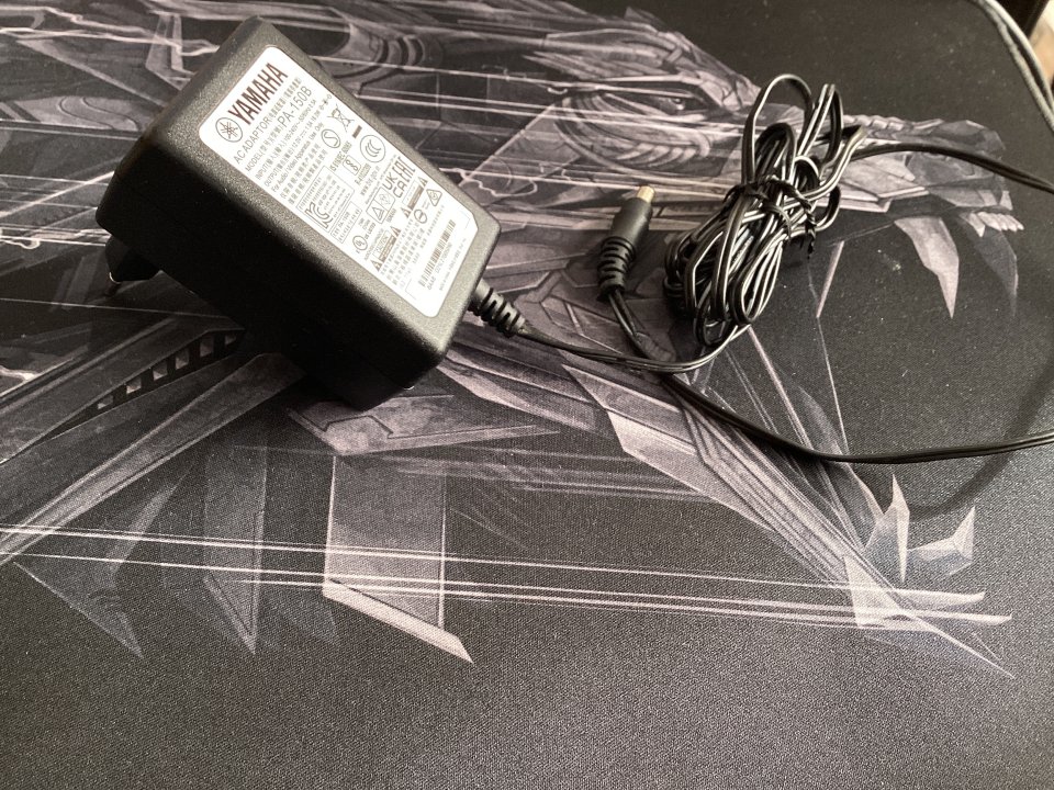 Teclado Yamaha PSR-E473