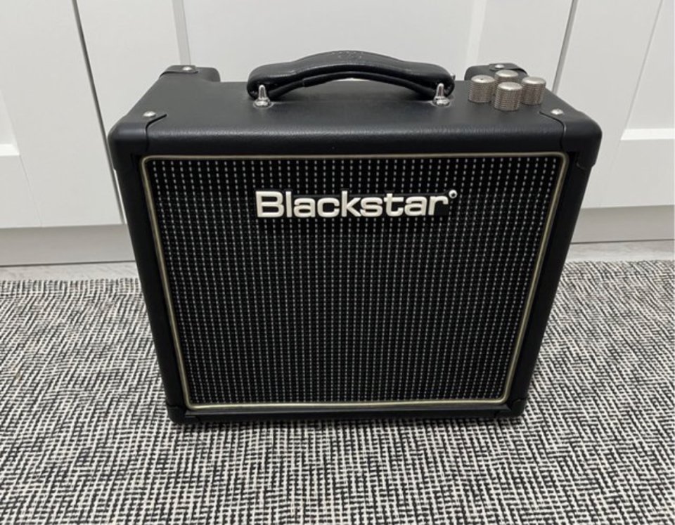 Blackstar HT-1R de segunda mano · Foto 1 de 4 · Cádiz · 110 €